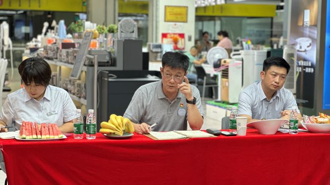 金盛店座谈会主任-1.jpg
