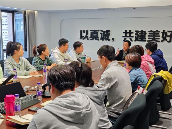 新员工培训-座谈会1-1.jpg